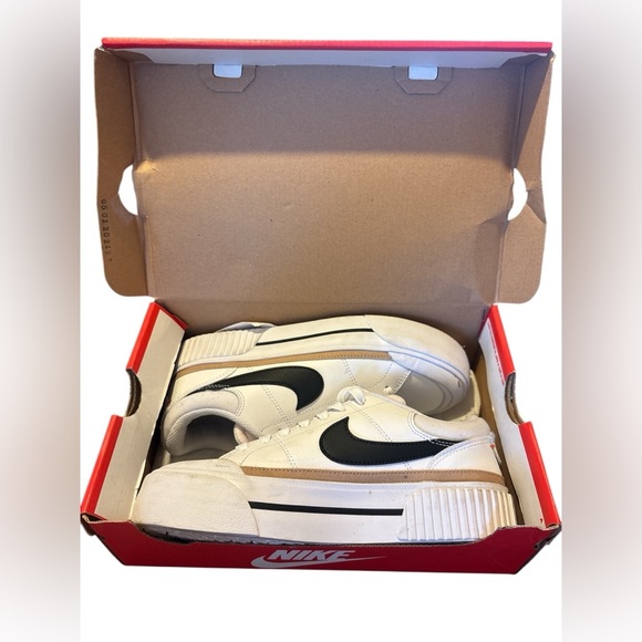 Nike White and Black Classic Sneakers - Picture 4 of 6